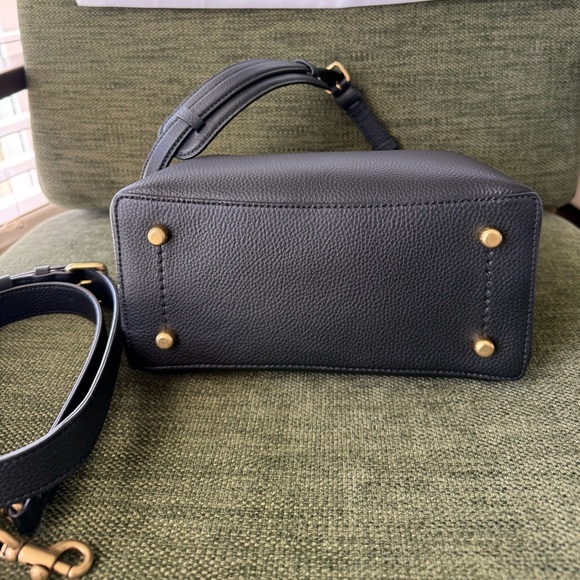 Coach Willow Bucket Bag in Black Leather with Gold Hardware - Picture 6 of 8